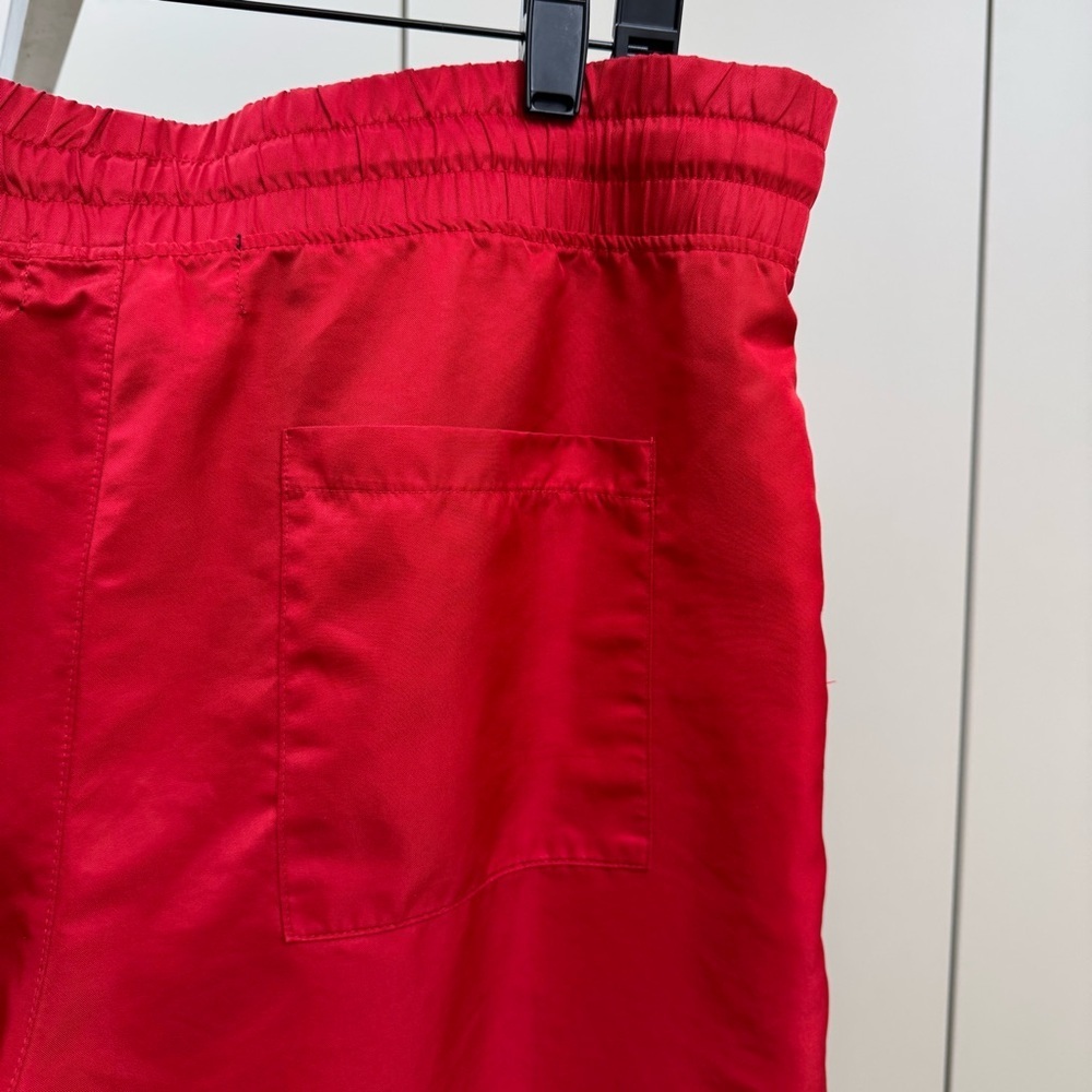 Forever 21 Men's Scarlet Red Swim Shorts - Picture 8 of 8